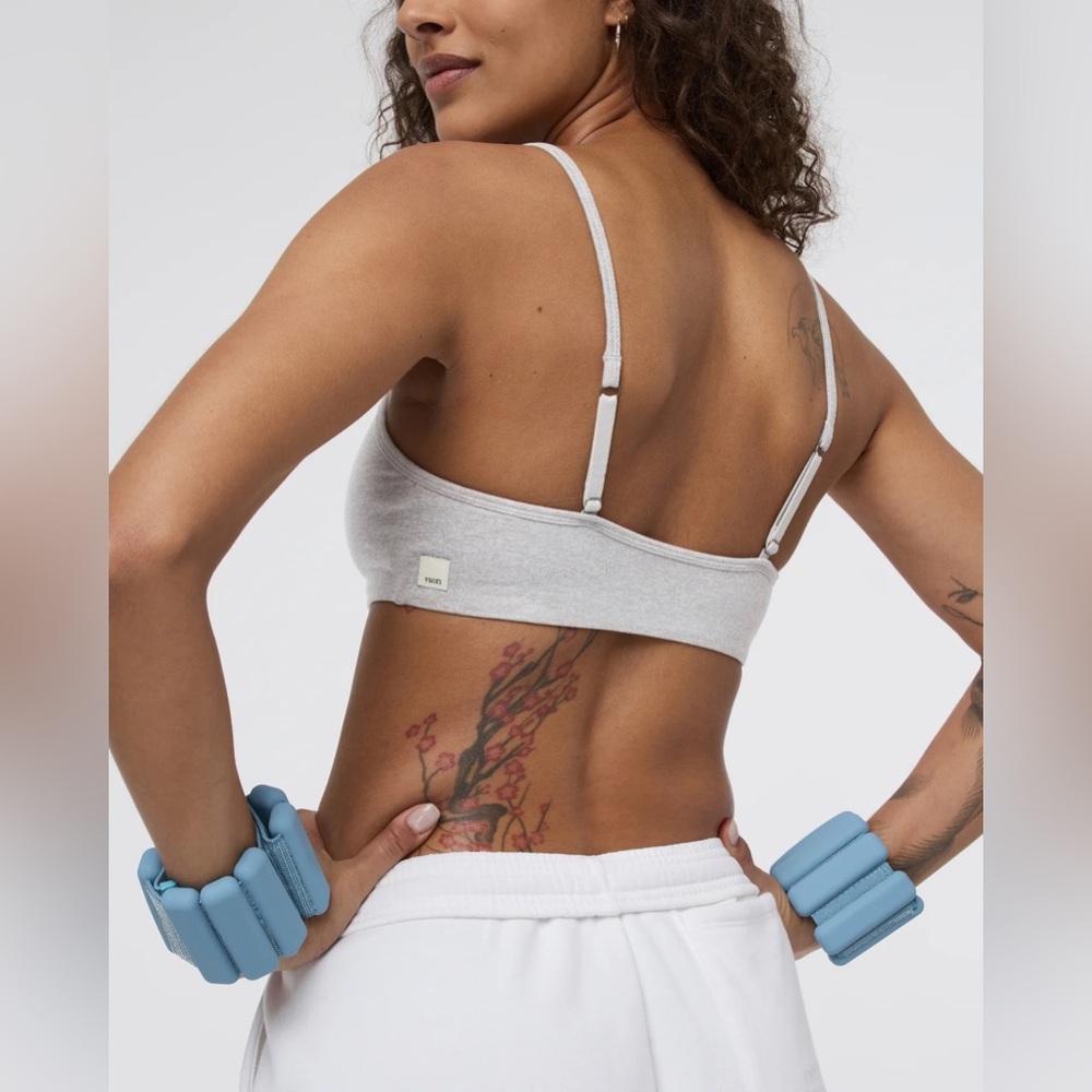 Vuori Halo Essential Bra in Pale Grey Heather - Picture 2 of 4